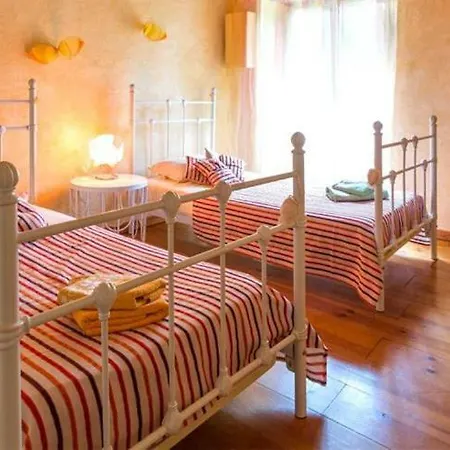 Sleeps 4 Pool Air Con Wifi Вилла